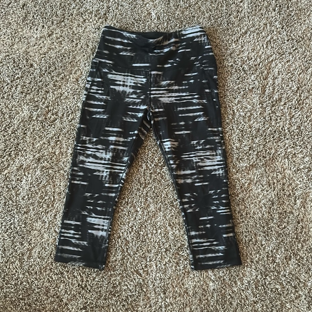 Reebok Patterned Cropped Leggings